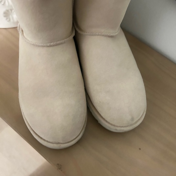 UGG Mini Bailey Bow Suede Bow Cream Size 6 - Picture 6 of 7